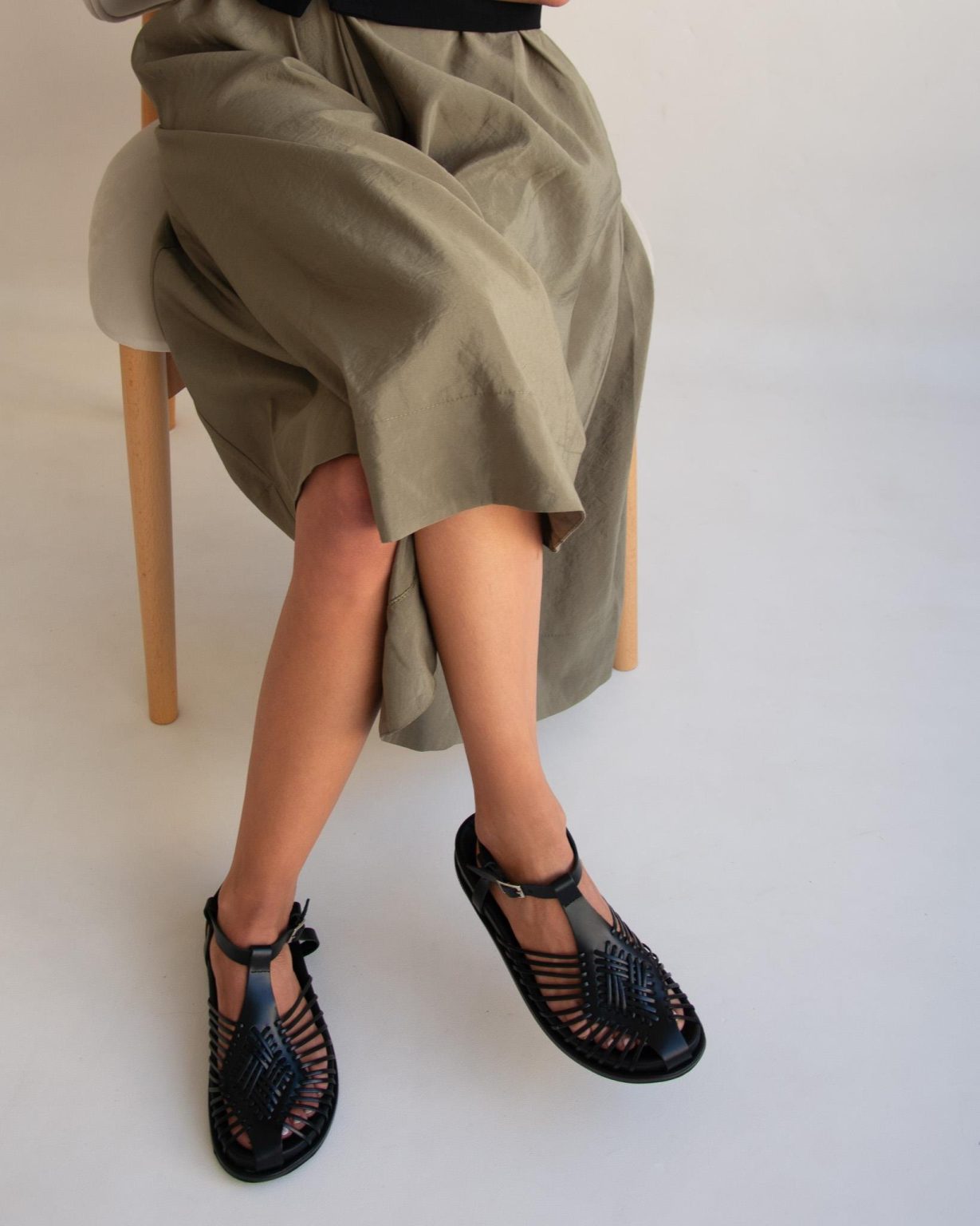 Woven Toe-covered Roman Sandals