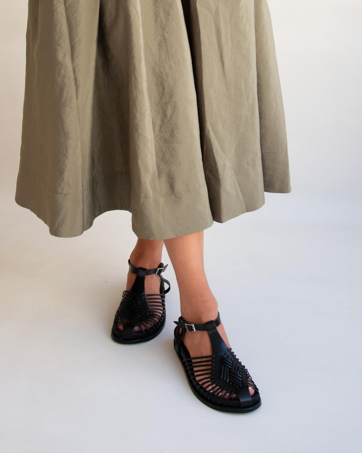 Woven Toe-covered Roman Sandals