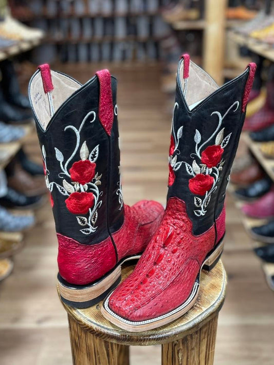American Snapping Turtle Boots In Color Red